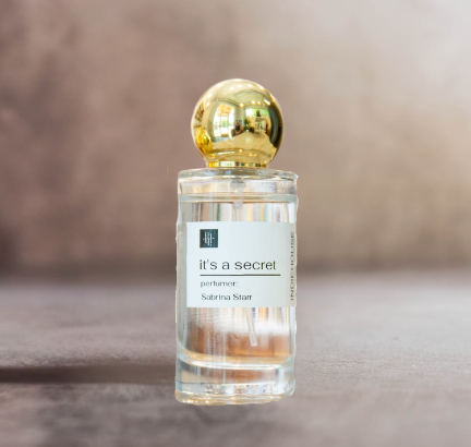 50ml. round bottle with gold cap custom perfume at INDIEHOUSE modern fragrances